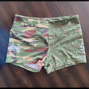 Green pattern bike shorts